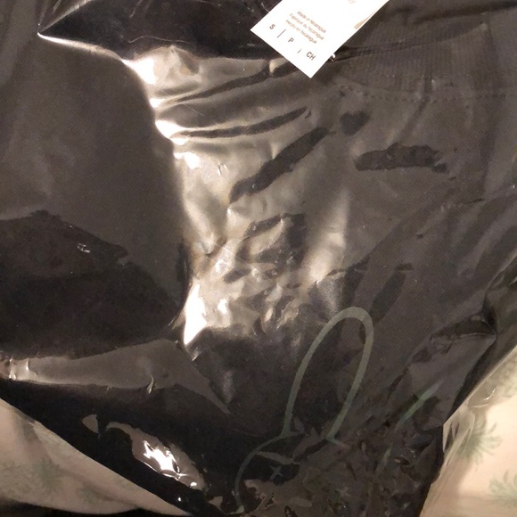 Reflective bad bunny long sleeve NEW - Picture 2 of 2